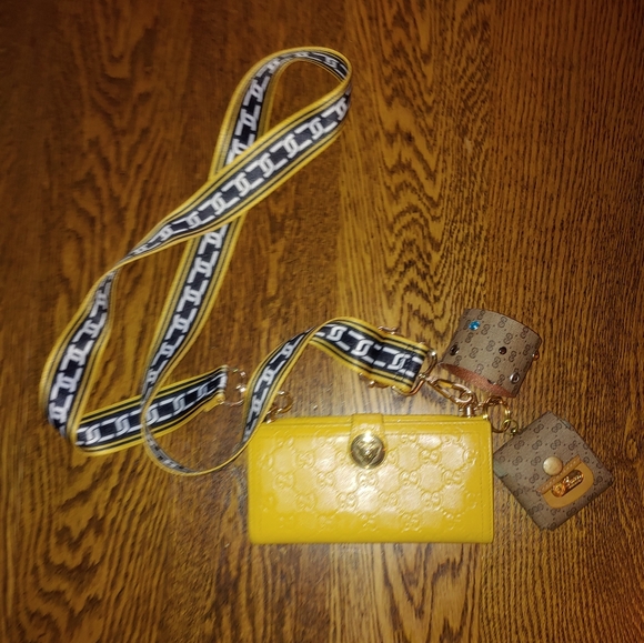 G G AUTHENTIC CANVAS ear-bud case - Picture 11 of 13